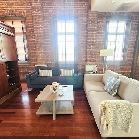 Jennifer'S Riverfront Foundry Apartment Downtown 普罗维登斯 外观 照片