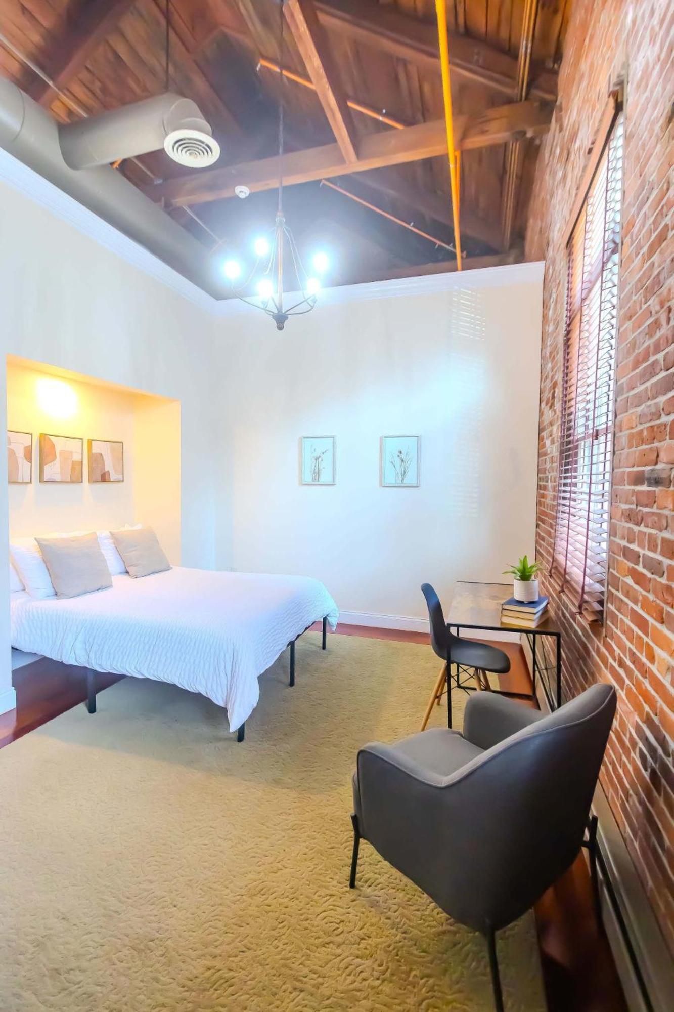 Jennifer'S Riverfront Foundry Apartment Downtown 普罗维登斯 外观 照片