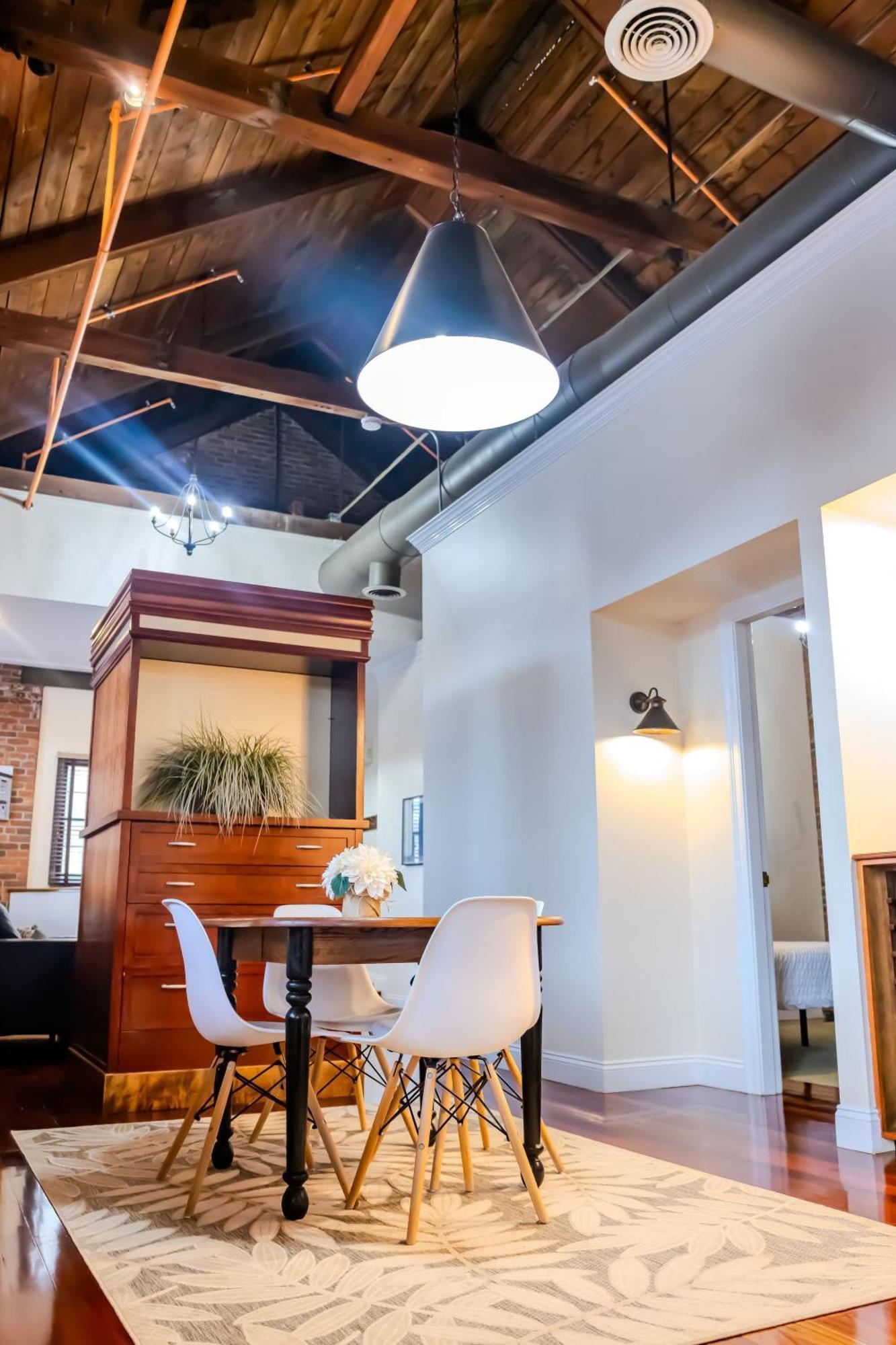 Jennifer'S Riverfront Foundry Apartment Downtown 普罗维登斯 外观 照片