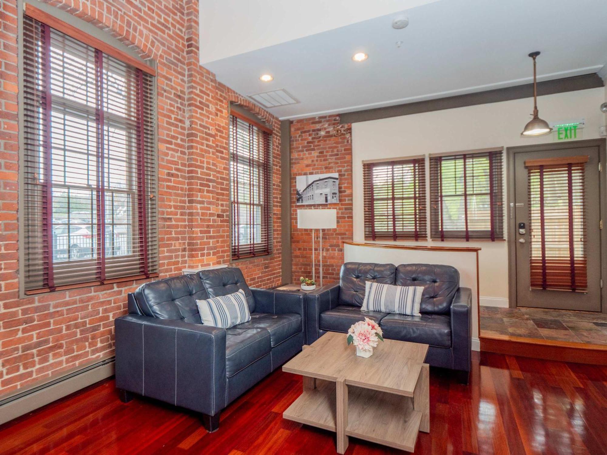 Jennifer'S Riverfront Foundry Apartment Downtown 普罗维登斯 外观 照片