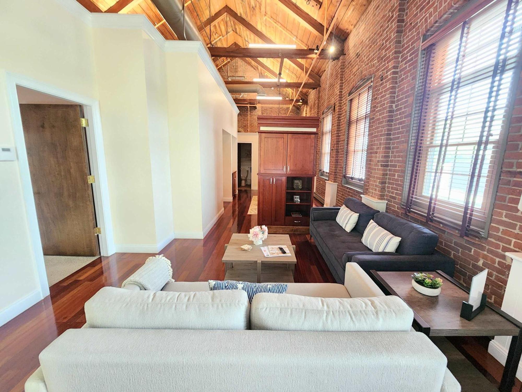 Jennifer'S Riverfront Foundry Apartment Downtown 普罗维登斯 外观 照片